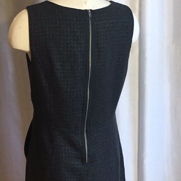 GAP size 8 wool look jumper in dark gray with silver threads - Picture 11 of 14
